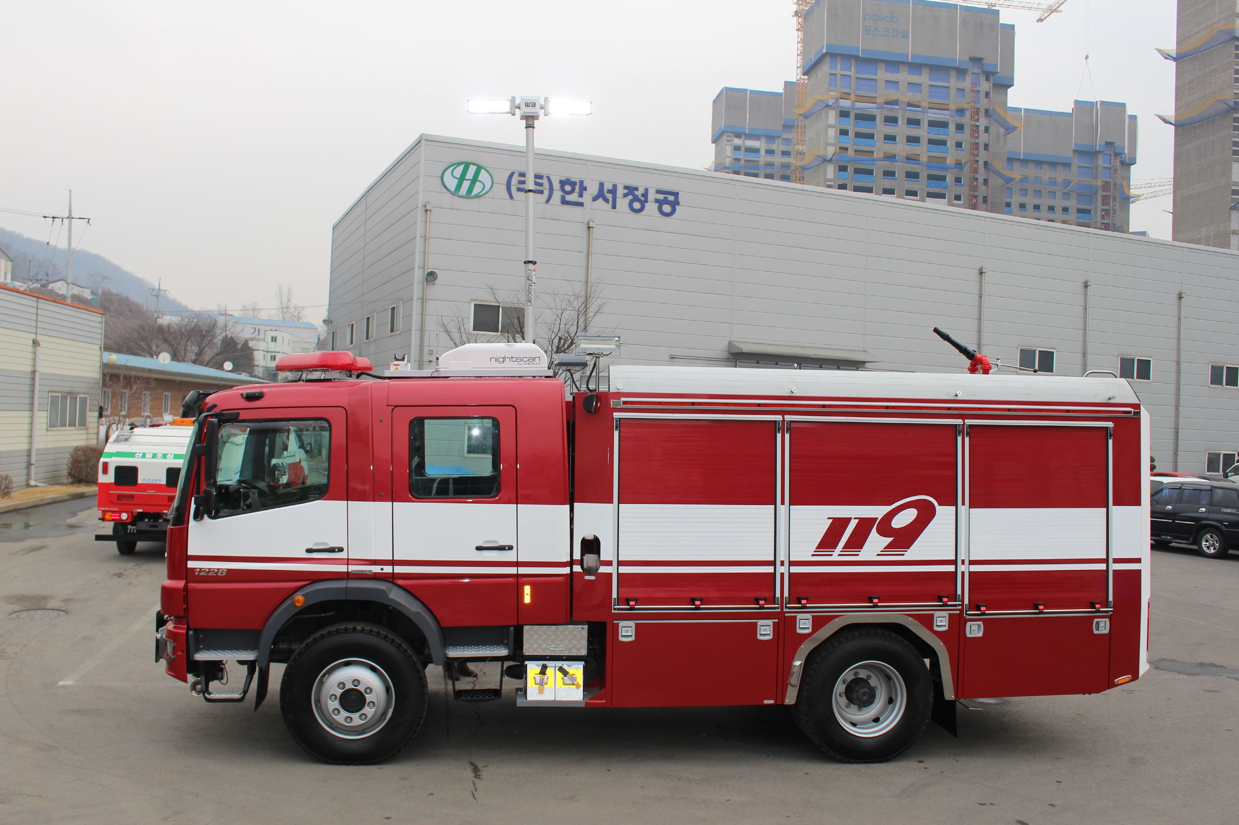 firefighting vehicle
